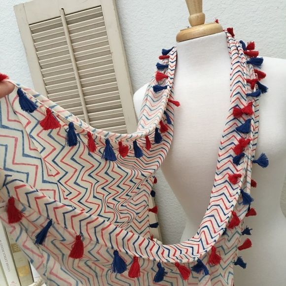 NWT, Tassel Trimmed Stretch Poly Zig Zag Infinity Scarf - Picture 4 of 6